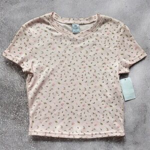 Zine NWT pink floral cropped short sleeve top